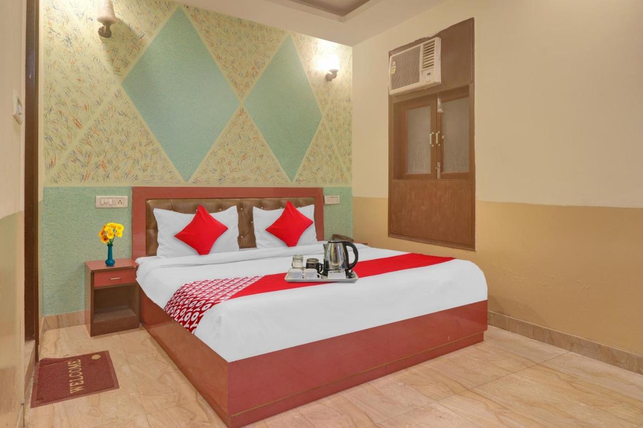 Hotel O Prince Home Stay Near Ambience Mall New Delhi Luaran gambar
