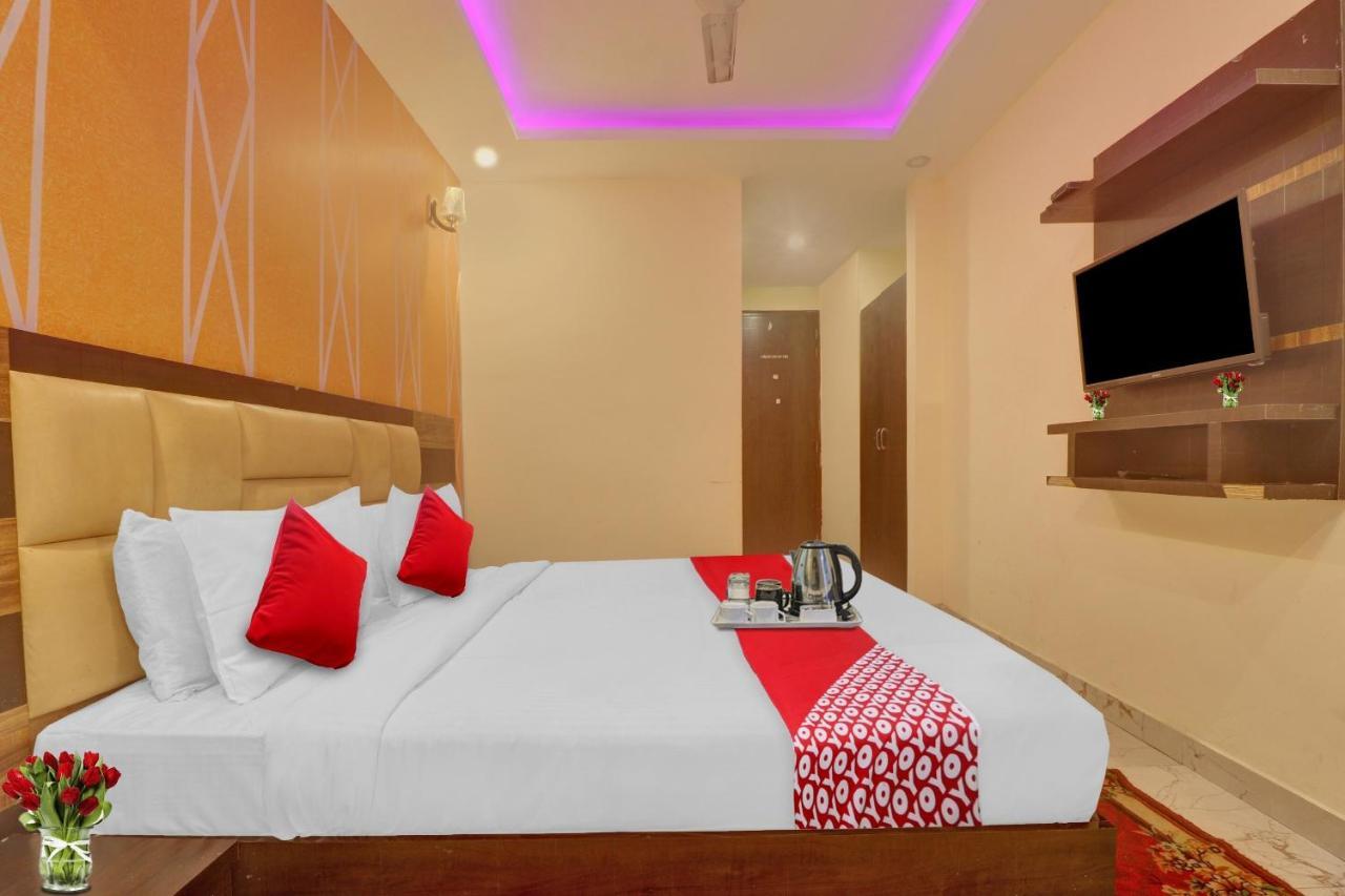 Hotel O Prince Home Stay Near Ambience Mall New Delhi Luaran gambar
