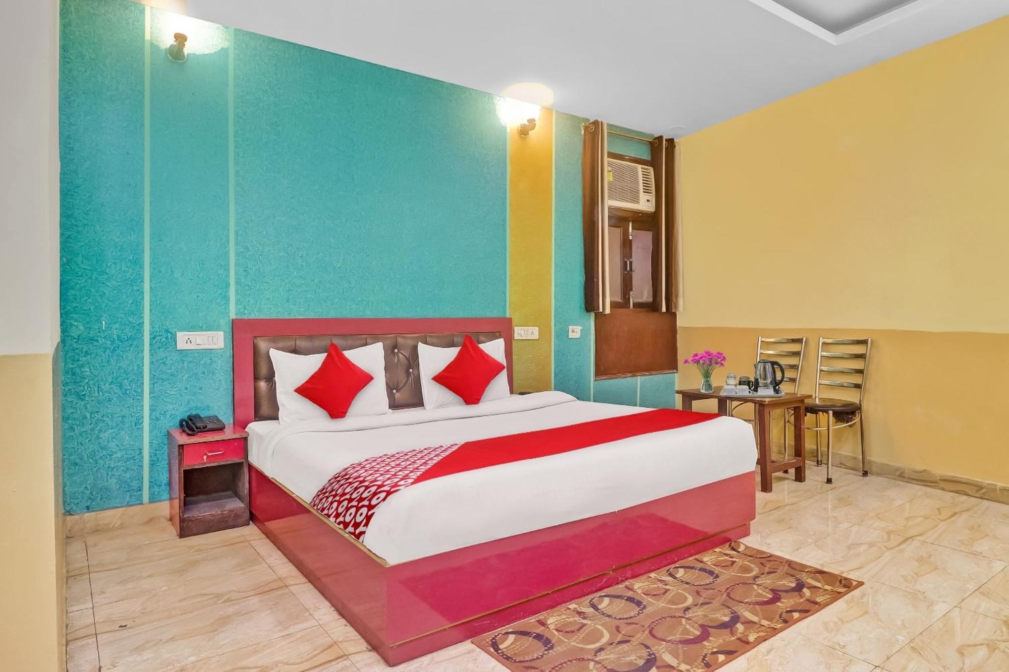 Hotel O Prince Home Stay Near Ambience Mall New Delhi Luaran gambar